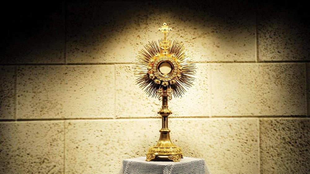 15 BÀI CHẦU THÁNH THỂ THỨ NĂM TUẦN THÁNH THEO CHỦ ĐỀ MỤC VỤ 2026 “MỖI GIÁO DÂN LÀ MỘT MÔN ĐỆ THỪA SAI”