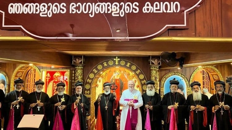 Ngoại trưởng Tòa Thánh viếng thăm Ấn Độ
