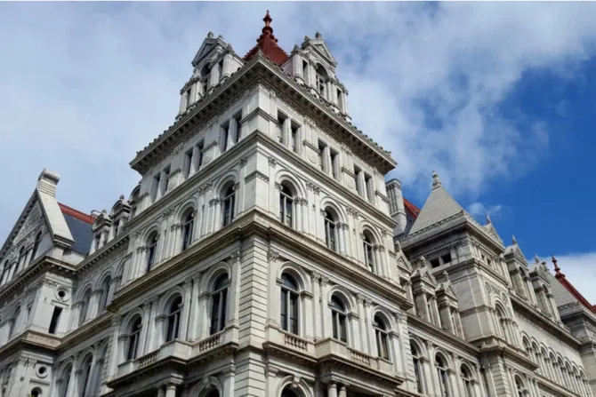 GIÁM MỤC NEW YORK LÊN TIẾNG: “MỘT NGÀY ĐEN TỐI” KHI BANG THÔNG QUA DỰ LUẬT TRỢ TỬ
