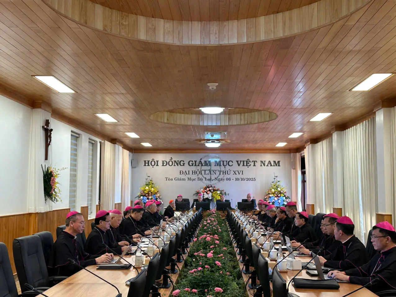 HĐGMVN Khai mạc Đại hội XVI - Bầu lại Ban thường vụ và thảo luận nhiều nghị sự quan trọng