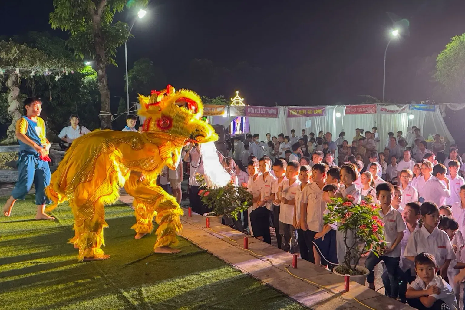 Người Công giáo có nên tổ chức và tham dự Tết Trung Thu không?