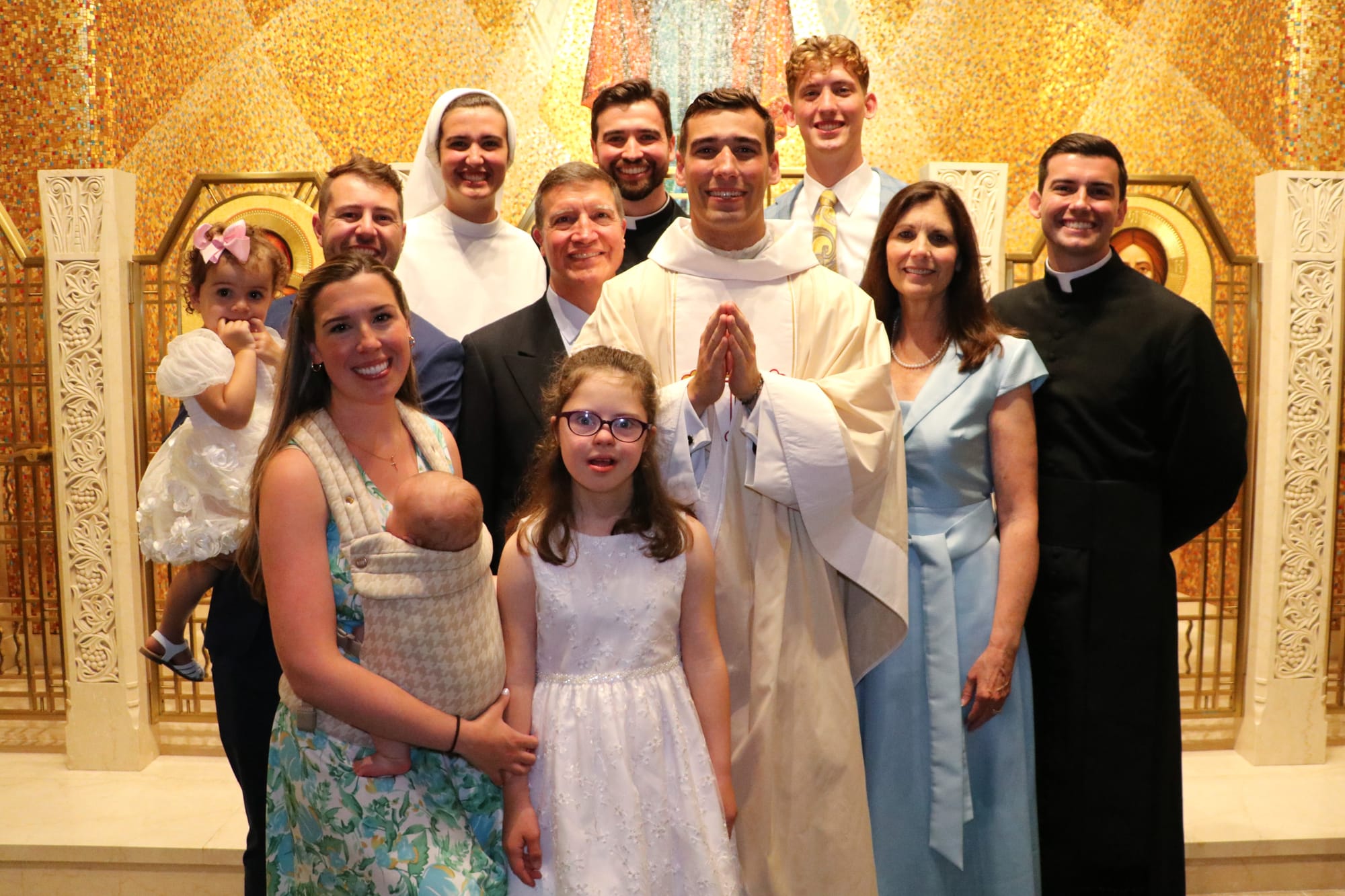 Ba anh em linh mục và một nữ tu nhà Morrison: một gia đình – một sứ mạng