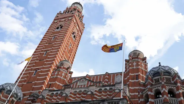 1/3 linh mục Công giáo mới tại Anh là cựu giáo sĩ Anh giáo