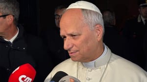 Đức Giáo hoàng Lêô XIV kêu gọi hòa bình, chọn đối thoại