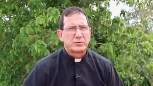 Linh mục Cuba: Ngoài đức tin, chỉ có dân chủ mới cứu được đất nước