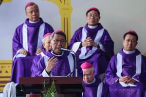 Toàn văn bài giảng của Đức cha Phêrô Nguyễn Văn Khảm trong thánh lễ an táng Đức Hồng y