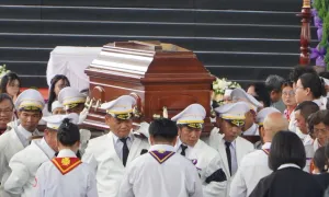 Tiễn biệt Đức Hồng Y Gioan Baotixita - Phạm Minh Mẫn