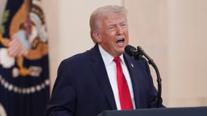 Trump tuyên bố sẽ giáng đòn vào Iran ‘cực mạnh’ giữa những lời kêu gọi hòa bình từ Giáo hội Công giáo