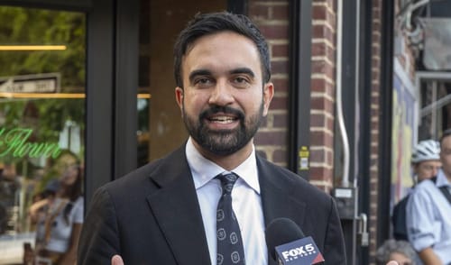 Thị trưởng New York công khai ủng hộ phá thai và chuyển giới