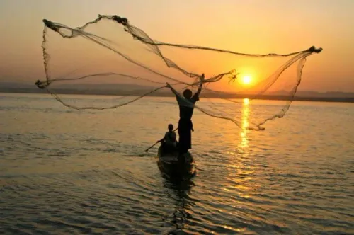 Giữa tối tăm có ánh sáng huy hoàng