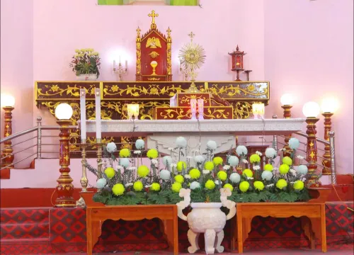 Giáo Xứ Tiên Lục:  Chầu Thánh Thể Thay Giáo Phận