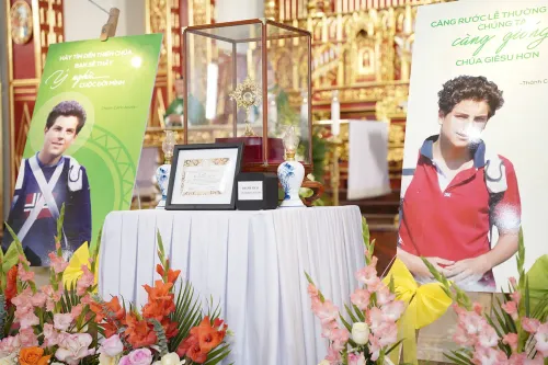 Giáo xứ Yên Mỹ: Bế mạc Tuần triển lãm Phép Lạ Thánh Thể Thánh Carlo Acutis