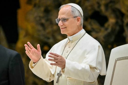 Giáo hoàng Lêô XIV nói với các nhà báo: Chiến tranh không phải là trò chơi điện tử