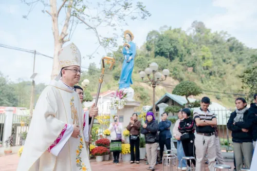 Thánh Lễ Hành Hương Minh Niên Đền Đức Mẹ Hằng Cứu Giúp Nà Phặc