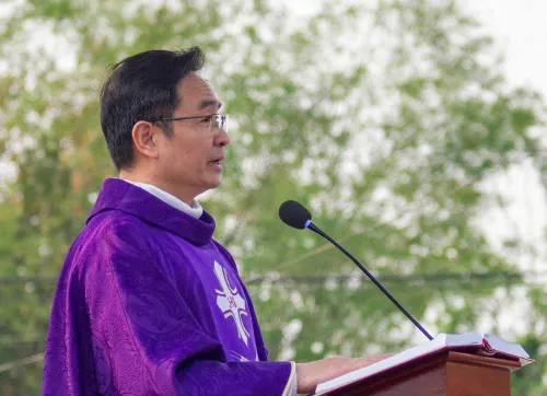 Giáo xứ Tử Nê: Thánh lễ tại vườn thánh trước biến cố di dời lịch sử