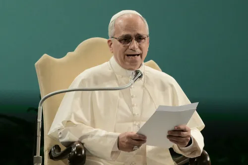 Giáo hoàng có đi bầu cử tại Peru hay đóng thuế tại Mỹ không? Những câu hỏi chưa có lời giải